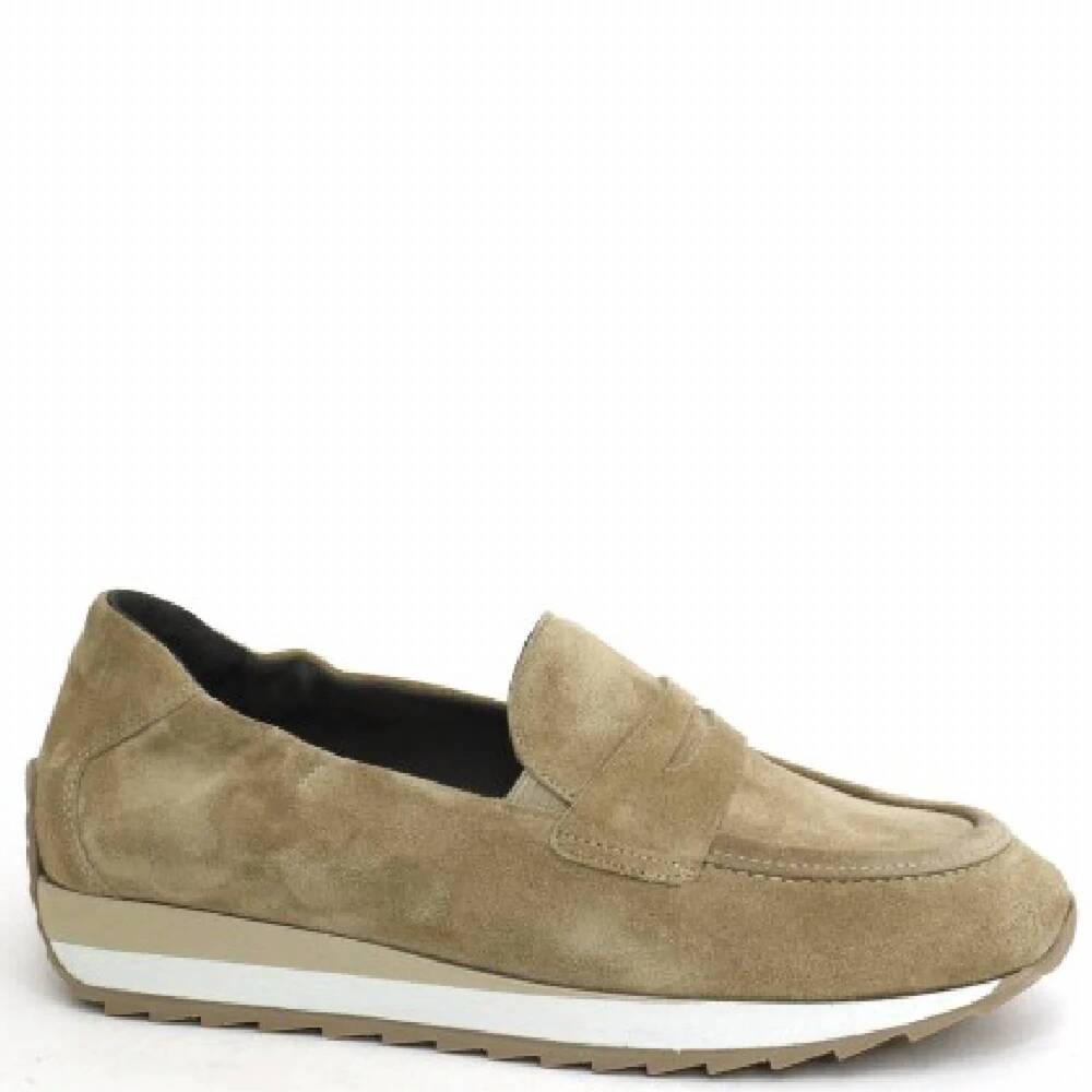 NEW SOFTWAVES women's delsie loafer in sahara suede